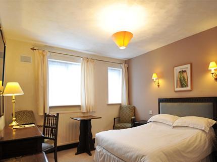 Heckfield The New Inn חדר תמונה
