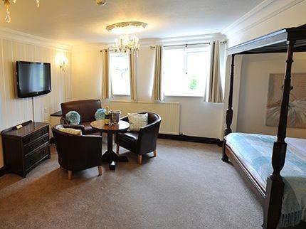 Heckfield The New Inn חדר תמונה